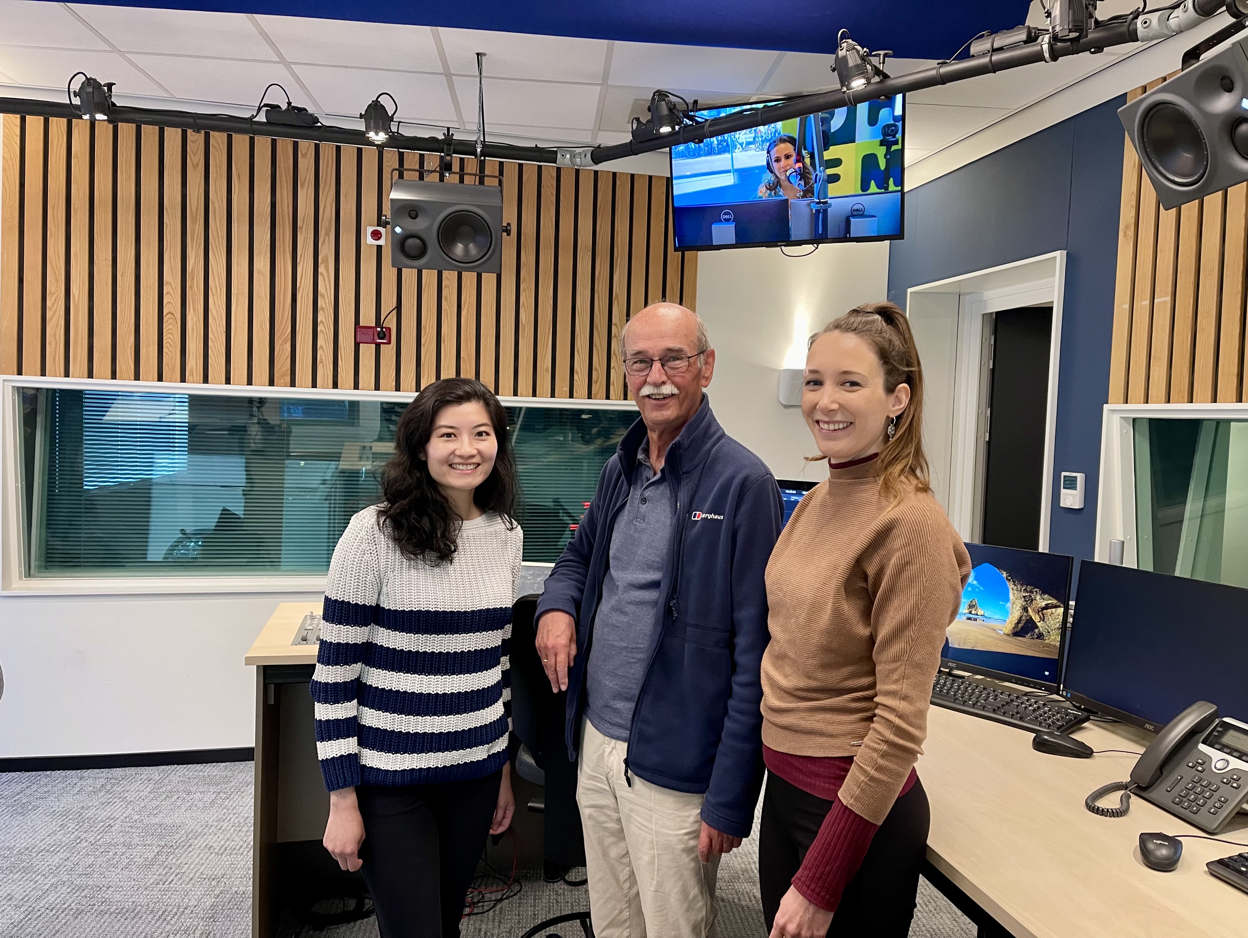 Hoei Lien and Lidwine at Radio West
